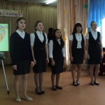 поздравляет 9 класс