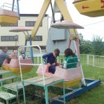 На каруселях